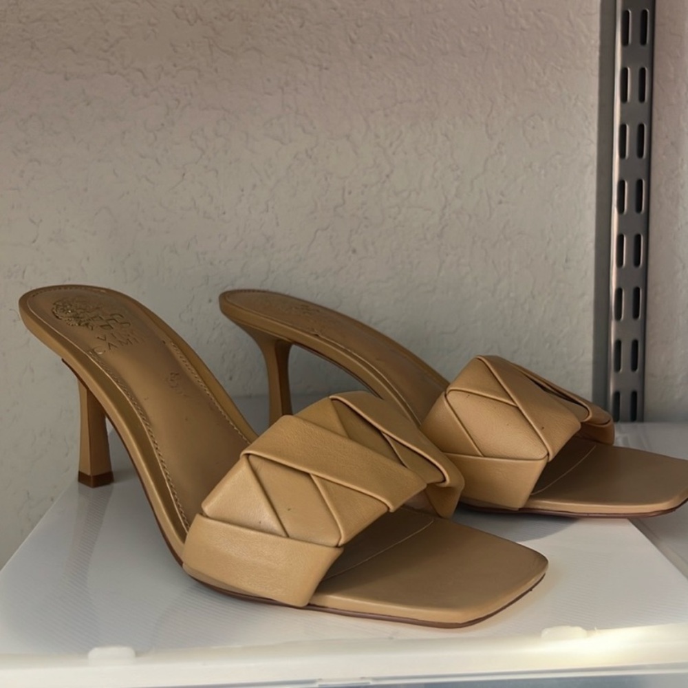 Vince Camuto Sandal